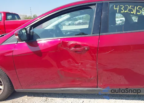 2017 Ford Focus Se z USA, uszkodzony, nr VIN 1FADP3F2XHL243225